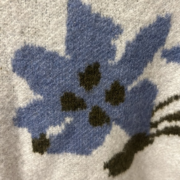 Blue and white floral sweater - 3XL - Picture 4 of 4
